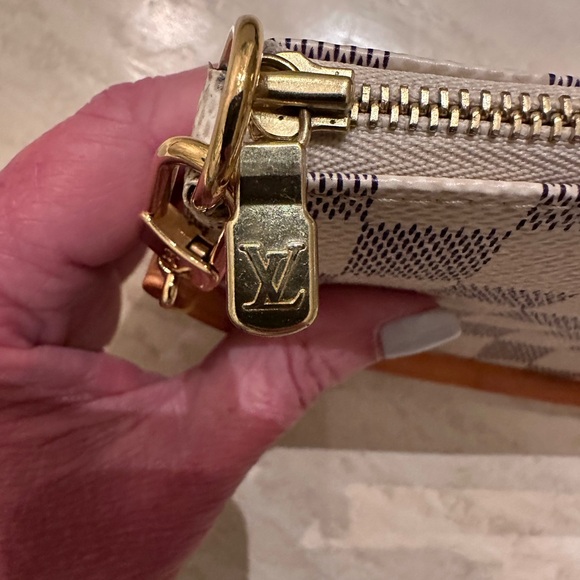 100% Authentic Louis Vuitton Pochette Accessoires NM Damier; Excellent condition - Picture 6 of 16